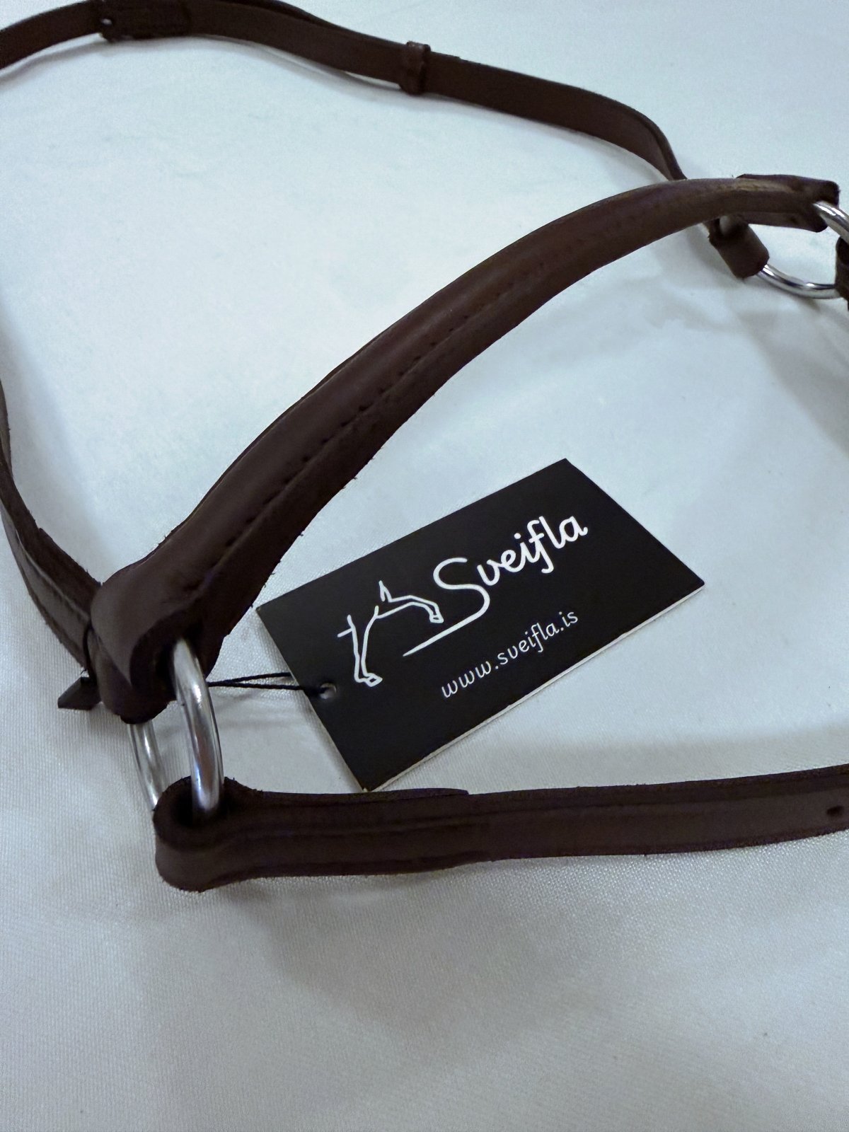 Nasamúll brúnn - Sveifla